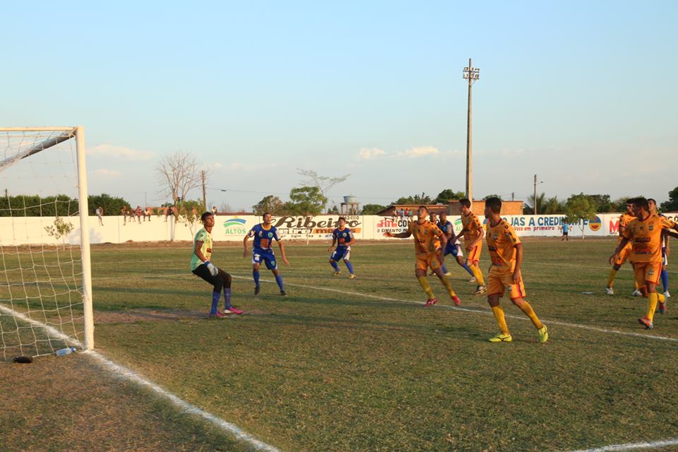 Altos tropeça é perde para o Oeiras por 1 a 0